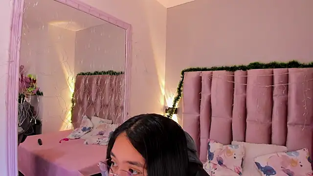 NikyBrookss online show from December 14, 2025, 12:32 pm