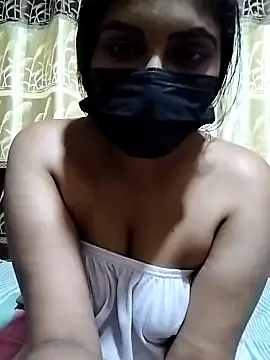 Snapshot of SLZAARA chatting on December 7, 2024, 6:04 pm SLZAARA online show from December 7, 2024, 6:04 pm