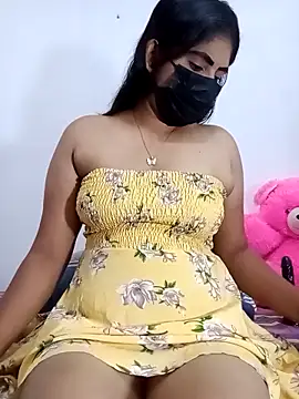 SLZAARA online show from October 15, 2025, 8:31 pm