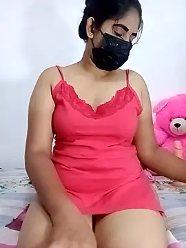 SLZAARA online show from November 7, 2025, 8:09 pm