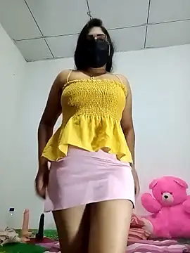 SLZAARA online show from December 22, 2025, 8:28 pm