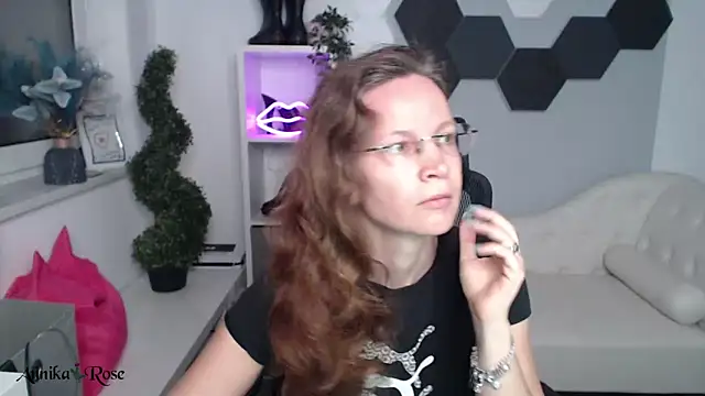 Snapshot of AnnikaRose chatting on March 1, 2025, 12:12 pm AnnikaRose online show from March 1, 2025, 12:12 pm