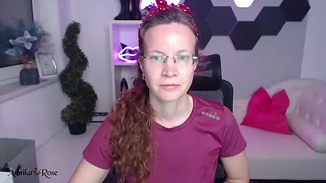 Snapshot of AnnikaRose chatting on March 7, 2025, 8:11 pm AnnikaRose online show from March 7, 2025, 8:11 pm