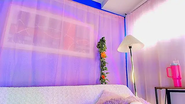 liccy hall online show from June 11, 2026, 12:14 pm