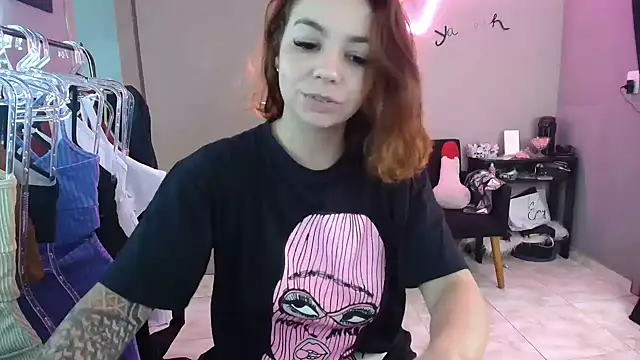 HotRuiva online show from December 30, 2024, 7:42 pm