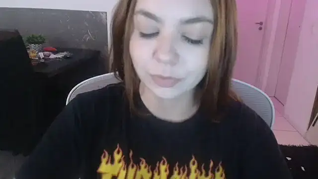 HotRuiva online show from October 12, 2025, 9:47 pm