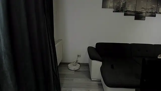 Richarddarell1 online show from April 17, 2026, 5:32 am