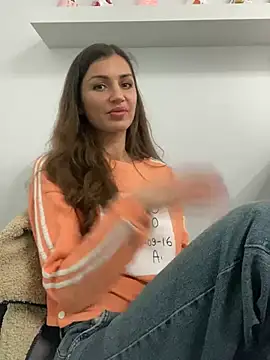 Lanaa19 online show from March 19, 2025, 9:28 am