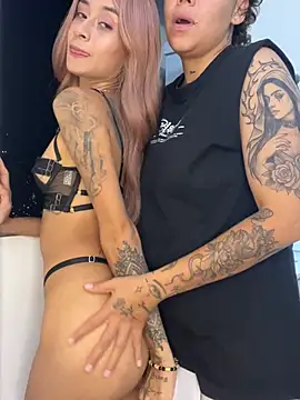 Snapshot of Rob_and_lizzy chatting on January 15, 2026, 4:28 am Rob and lizzy online show from January 15, 2026, 4:28 am