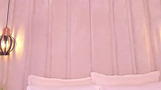 Snapshot of bonniekim_ chatting on February 20, 2025, 12:47 pm bonniekim online show from February 20, 2025, 12:47 pm