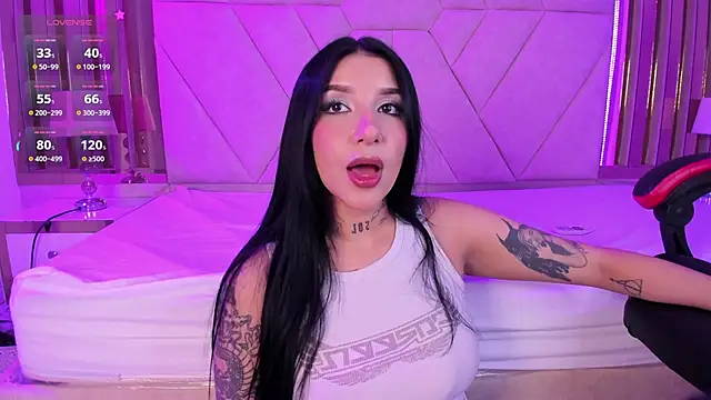 Leiaa  online show from November 7, 2025, 4:56 am