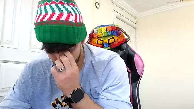 Jackyrose online show from December 19, 2025, 8:38 pm