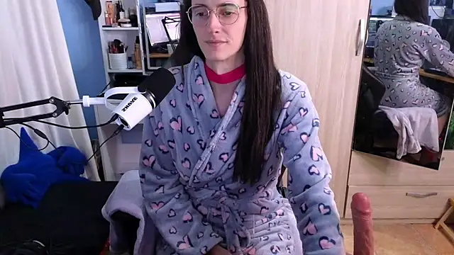 MemiKouki online show from January 21, 2025, 8:43 pm