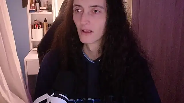 MemiKouki online show from February 24, 2026, 6:17 pm