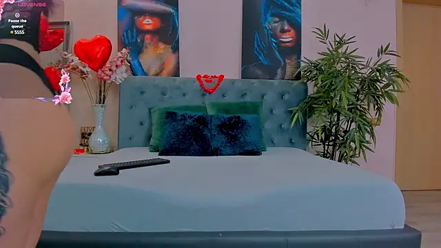 MichelleReys online show from February 18, 2025, 2:59 am