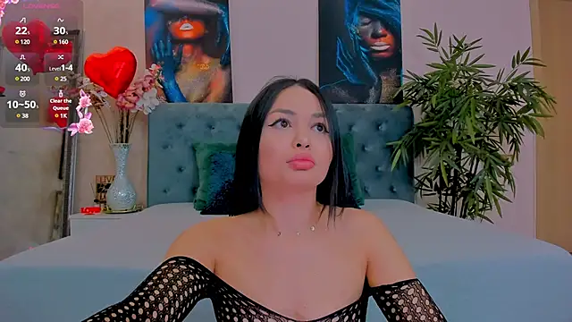 Snapshot of MichelleReys chatting on February 19, 2025, 9:47 pm MichelleReys online show from February 19, 2025, 9:47 pm