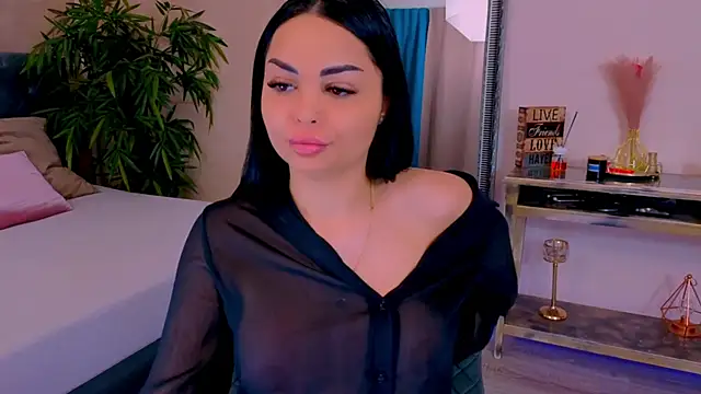 Snapshot of MichelleReys chatting on November 22, 2025, 8:52 pm MichelleReys online show from November 22, 2025, 8:52 pm