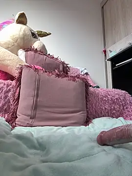 Miaa love6969 online show from March 22, 2026, 1:58 pm