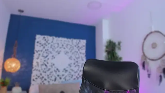 BellaHarllow online show from February 19, 2026, 7:21 pm