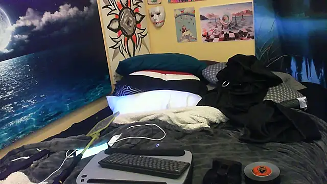 Snapshot of Mic_Oxinner chatting on June 14, 2026, 9:11 am Mic Oxinner online show from June 14, 2026, 9:11 am