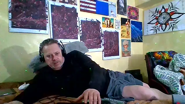 Snapshot of Mic_Oxinner chatting on August 2, 2026, 1:42 pm Mic Oxinner online show from August 2, 2026, 1:42 pm