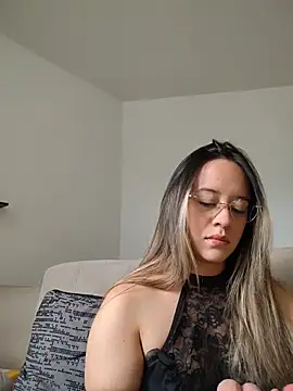 Snapshot of Dani_javi chatting on June 15, 2026, 5:04 pm Dani javi online show from June 15, 2026, 5:04 pm