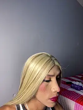Snapshot of Alexa_Chanell_Oficial chatting on May 21, 2026, 3:13 am Alexa Chanell Oficial online show from May 21, 2026, 3:13 am