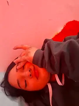 Snapshot of Catherinee69_x chatting on January 14, 2025, 3:04 pm Catherinee69 x online show from January 14, 2025, 3:04 pm