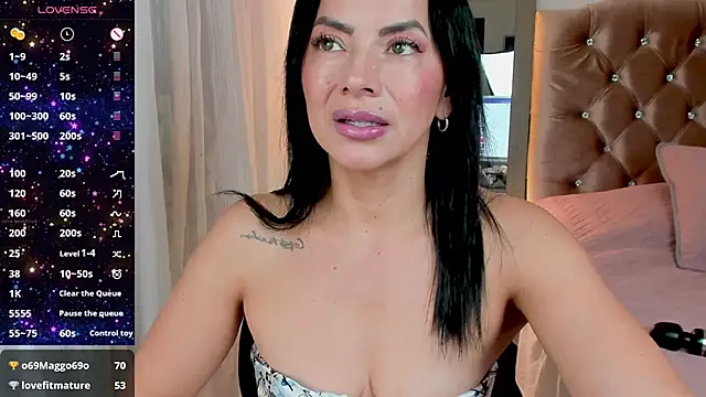 veronika naughty online show from December 10, 2024, 5:33 pm