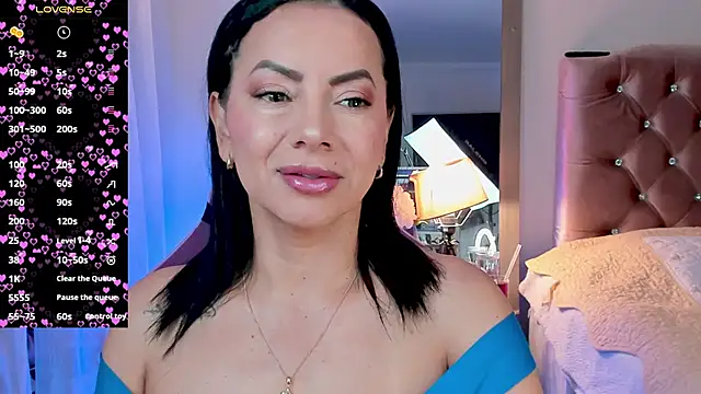 veronika naughty online show from October 16, 2025, 2:18 pm