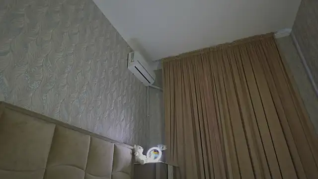 Snapshot of heyheyneko chatting on April 6, 2026, 9:43 am heyheyneko online show from April 6, 2026, 9:43 am