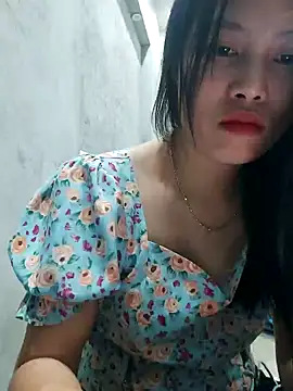 Snapshot of Lien-Yeu chatting on February 14, 2025, 1:23 am Lien-Yeu online show from February 14, 2025, 1:23 am