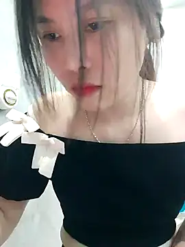 Snapshot of Lien-Yeu chatting on February 18, 2025, 2:49 am Lien-Yeu online show from February 18, 2025, 2:49 am