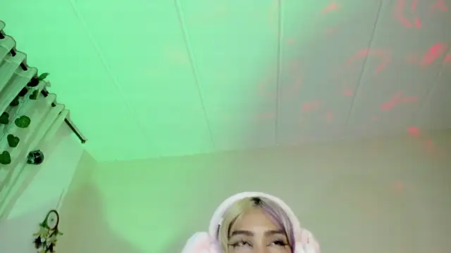 party-naugthysex online show from January 2, 2025, 9:43 am