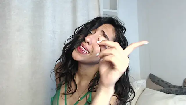 madisex s online show from January 25, 2025, 9:36 am