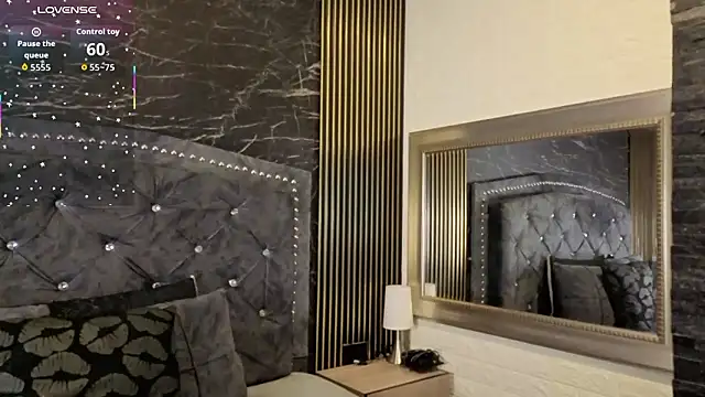 charlotte  G online show from January 14, 2026, 10:32 am