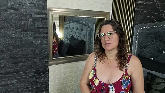 Snapshot of charlotte__G chatting on May 22, 2026, 11:27 am charlotte G online show from May 22, 2026, 11:27 am