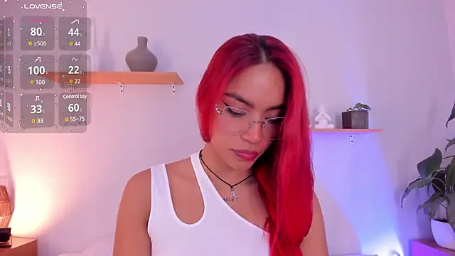 Scarlett Morgan  online show from February 8, 2025, 4:14 pm