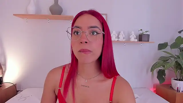 Scarlett Morgan  online show from March 1, 2025, 8:10 pm