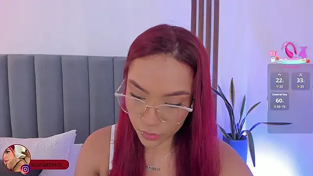 Scarlett Morgan  online show from November 25, 2025, 7:58 pm