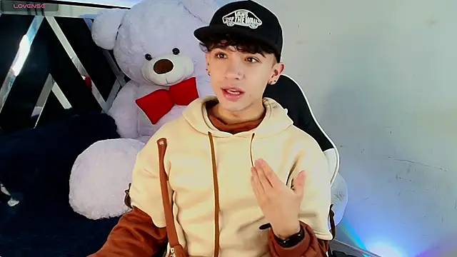 Niico Cruz online show from February 14, 2025, 4:37 am