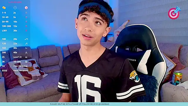 Niico Cruz online show from December 17, 2025, 10:49 pm