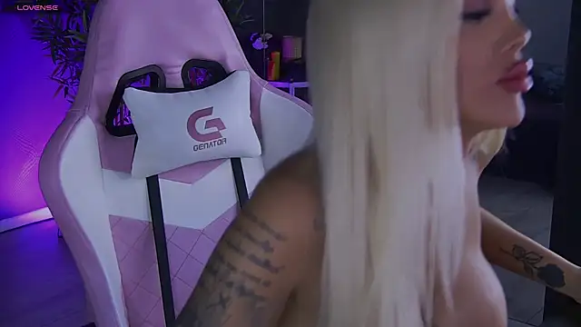 shayblonde online show from December 23, 2024, 3:07 am