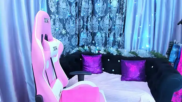 Snapshot of KamilaFoxy chatting on December 27, 2024, 7:08 am KamilaFoxy online show from December 27, 2024, 7:08 am