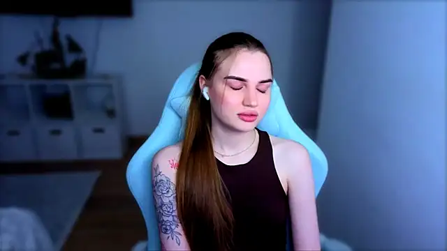 StellaLawless online show from December 20, 2025, 7:43 pm