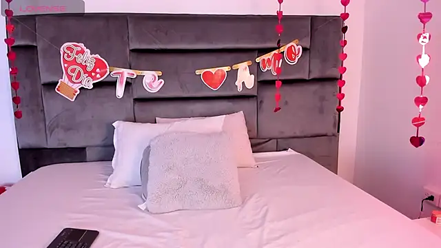 MarilynSmIith online show from February 25, 2025, 11:52 am