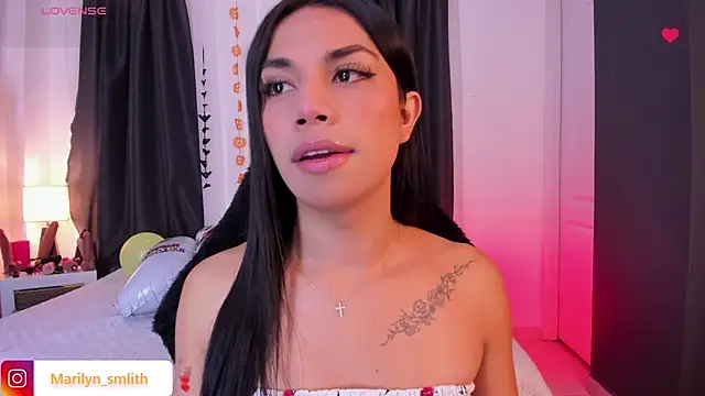 MarilynSmIith online show from October 7, 2025, 12:02 pm