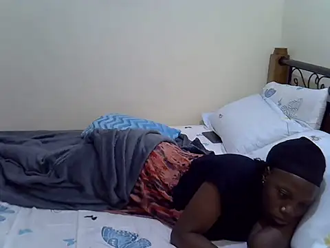 Sweet Bear online show from October 6, 2025, 12:41 am