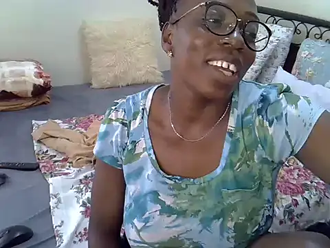 Sweet Bear online show from April 10, 2026, 10:20 am