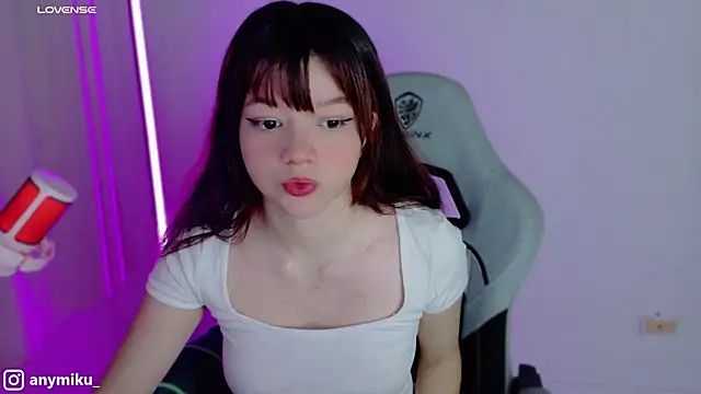 stephybrown online show from December 22, 2024, 11:31 pm